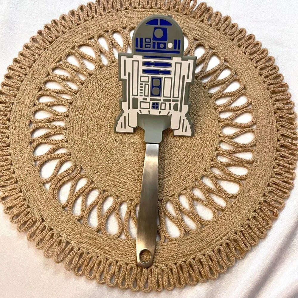 NWOT Williams Sonoma × Star Wars R2-D2 Flexible Turner Spatula Kitchen Tool